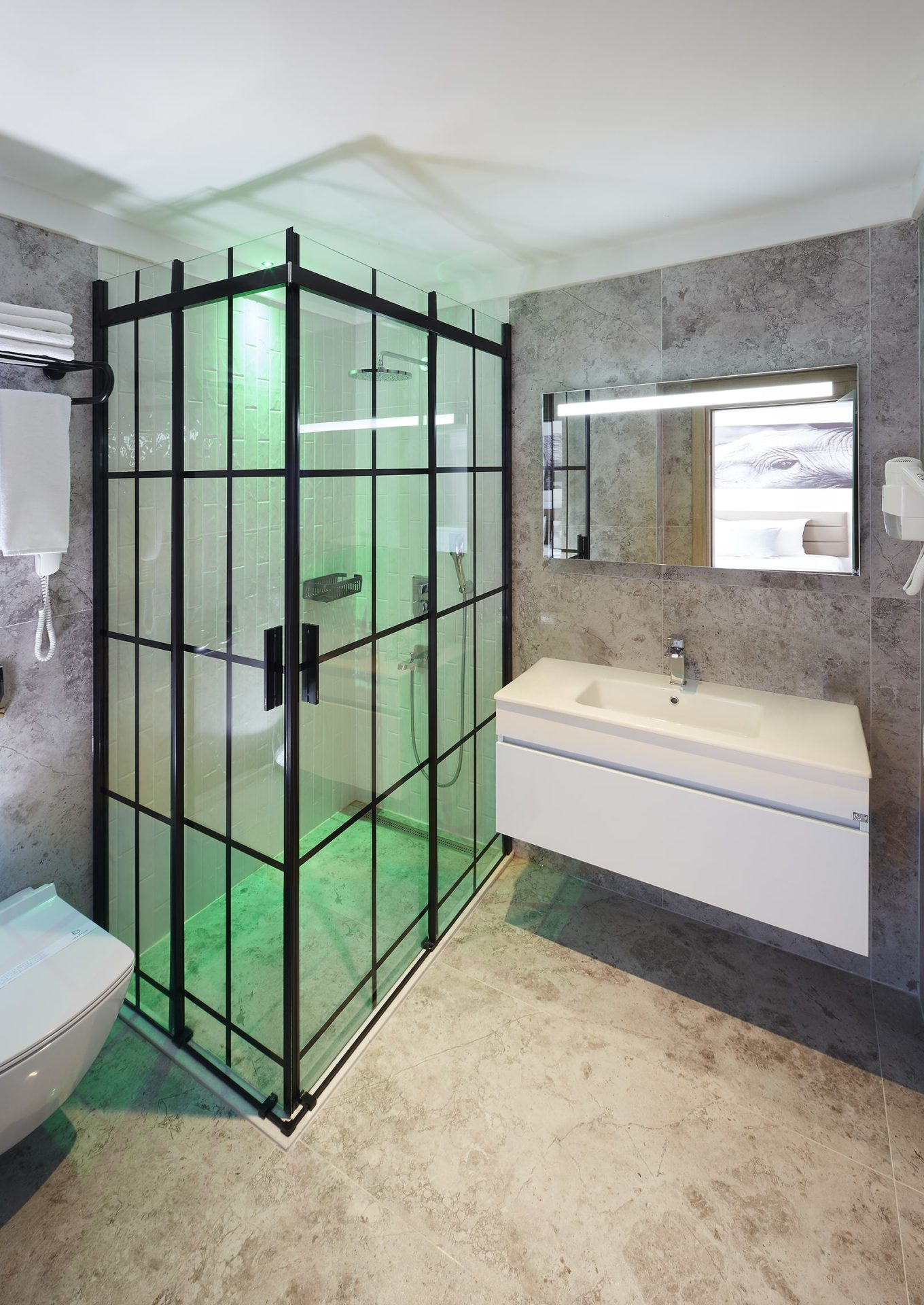 Standart room bathroom (2)